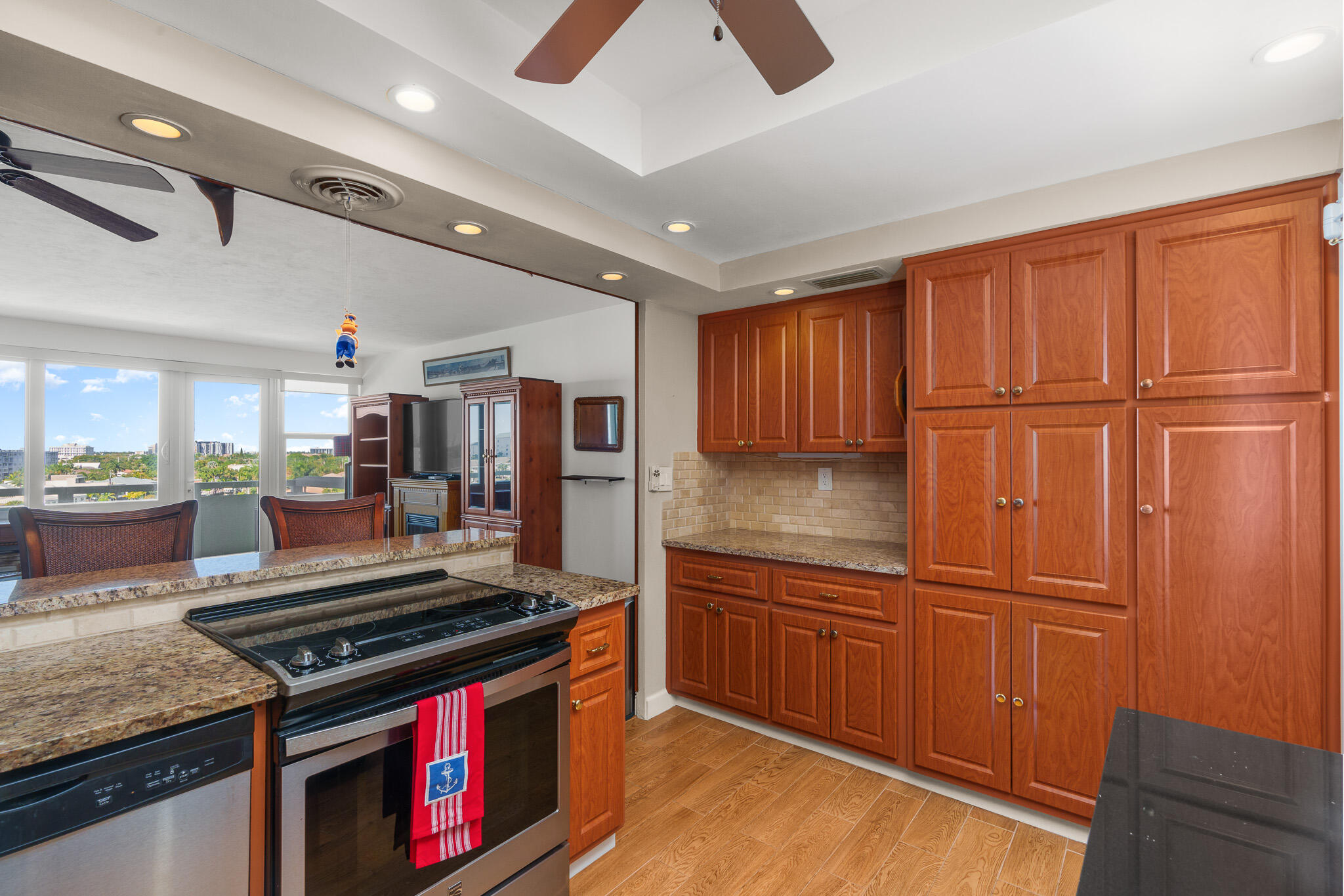 CORAL RIDGE TOWERS NORTH CO-OP - Residential