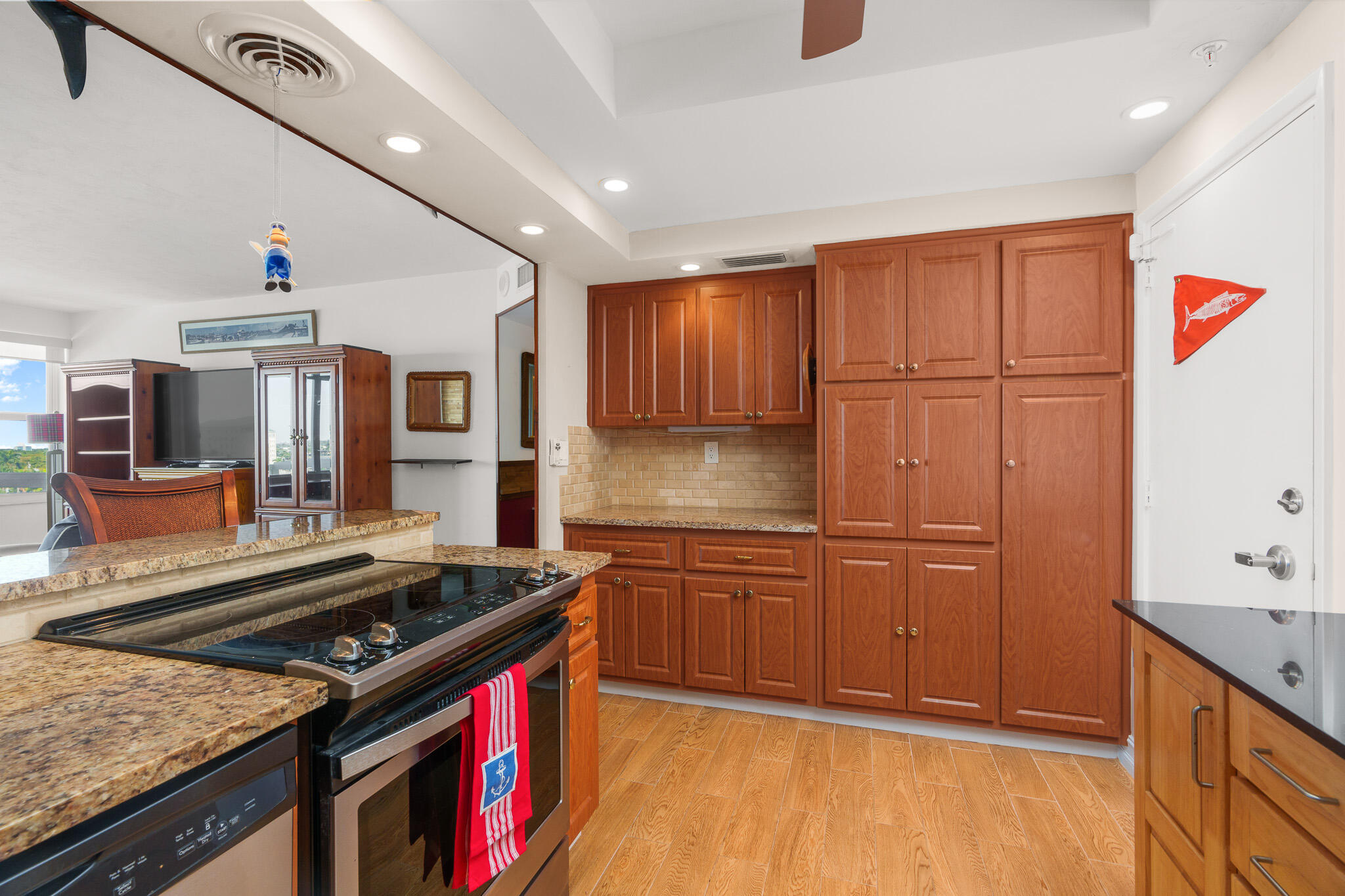 CORAL RIDGE TOWERS NORTH CO-OP - Residential