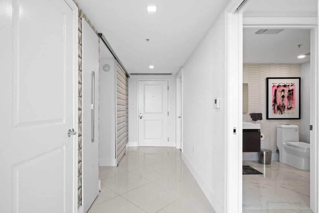 Photo of 610 W Las Olas Boulevard #1712n, Fort Lauderdale, FL 33312 (MLS # B26012982)