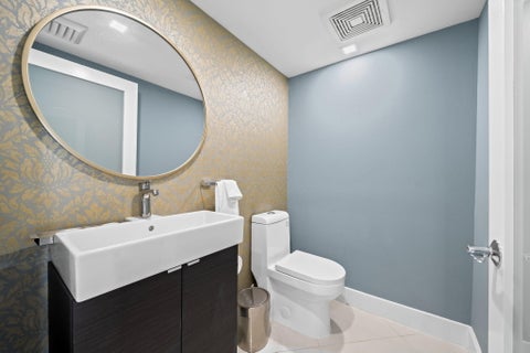 Tiny photo for 610 W Las Olas Boulevard #1712n, Fort Lauderdale, FL 33312 (MLS # B26012982)