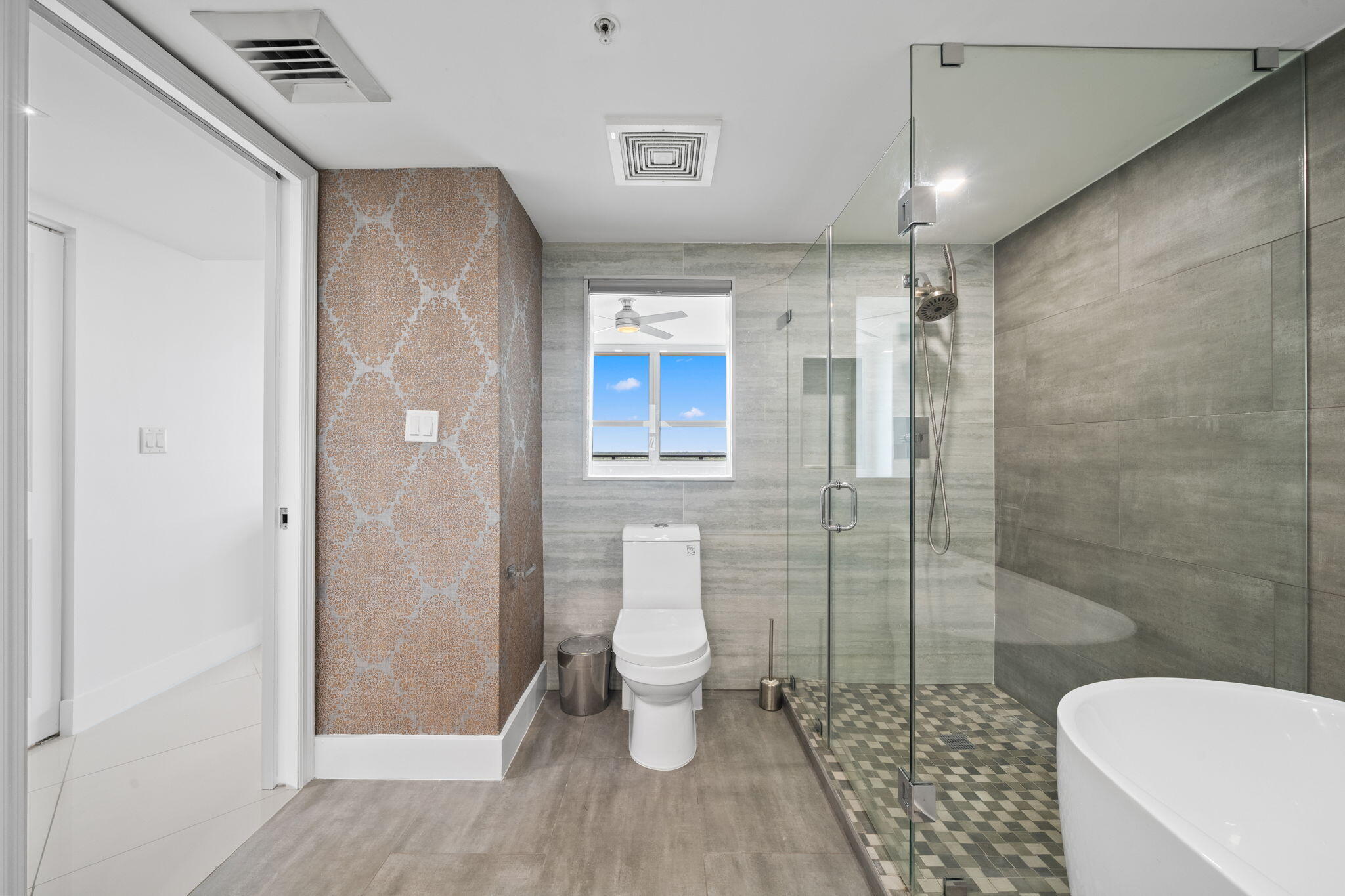 SYMPHONY NORTH CONDO - Residential