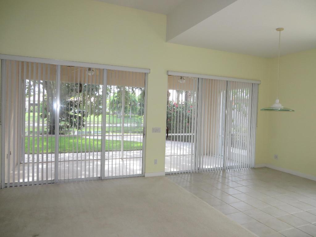 RIVERWALK 4 - Residential Lease