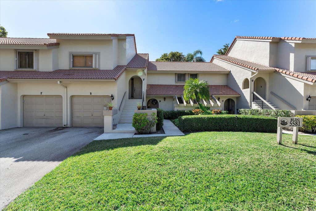 Photo of 5581 Coach House Circle #B, Boca Raton, FL 33486 (MLS # R11057220)