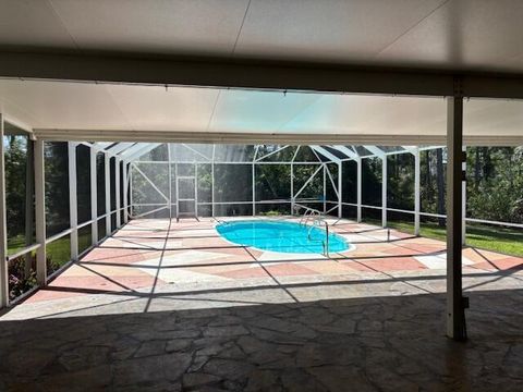 12404 N 88th Place N The Acreage FL 33412