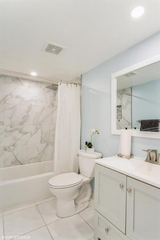 PINE RIDGE AT DELRAY BEACH CONDO - Residential Lease