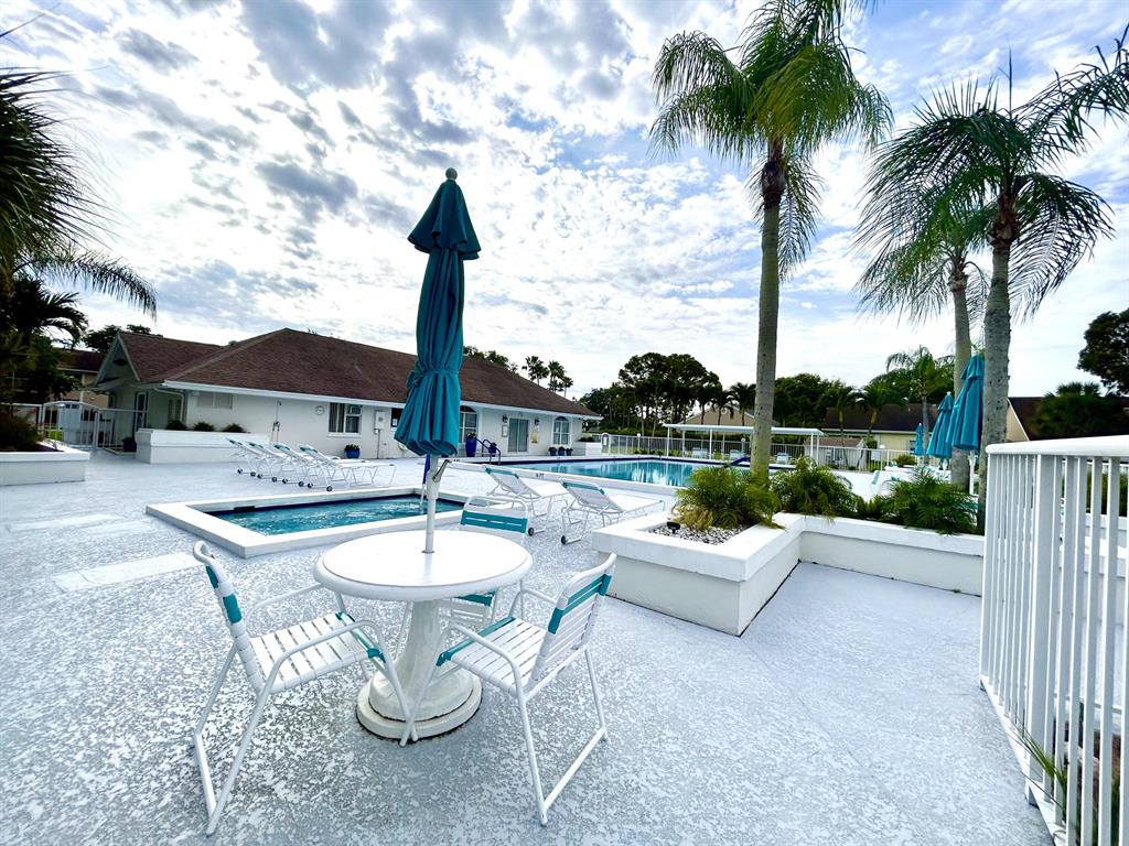 PINE RIDGE AT DELRAY BEACH CONDO - Residential Lease