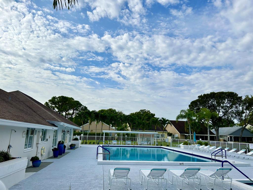 PINE RIDGE AT DELRAY BEACH CONDO - Residential Lease