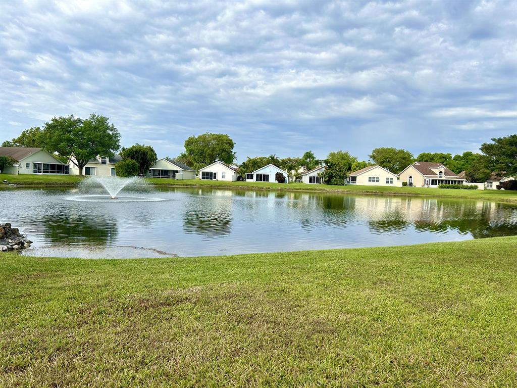 PINE RIDGE AT DELRAY BEACH CONDO - Residential Lease