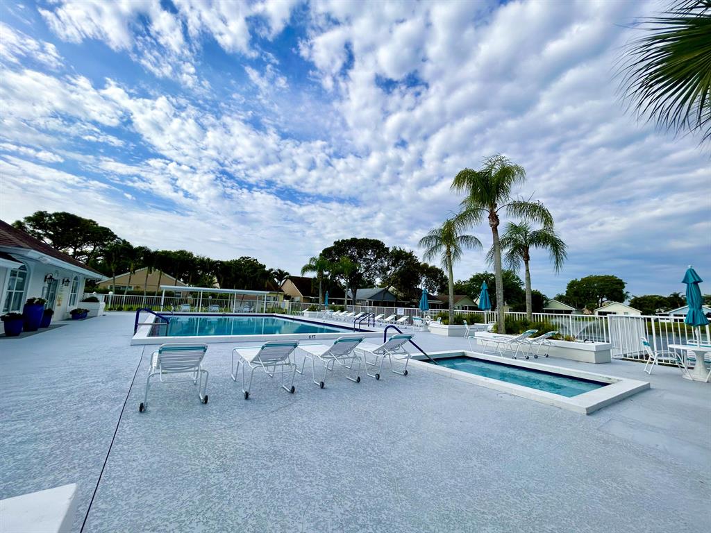 PINE RIDGE AT DELRAY BEACH CONDO - Residential Lease