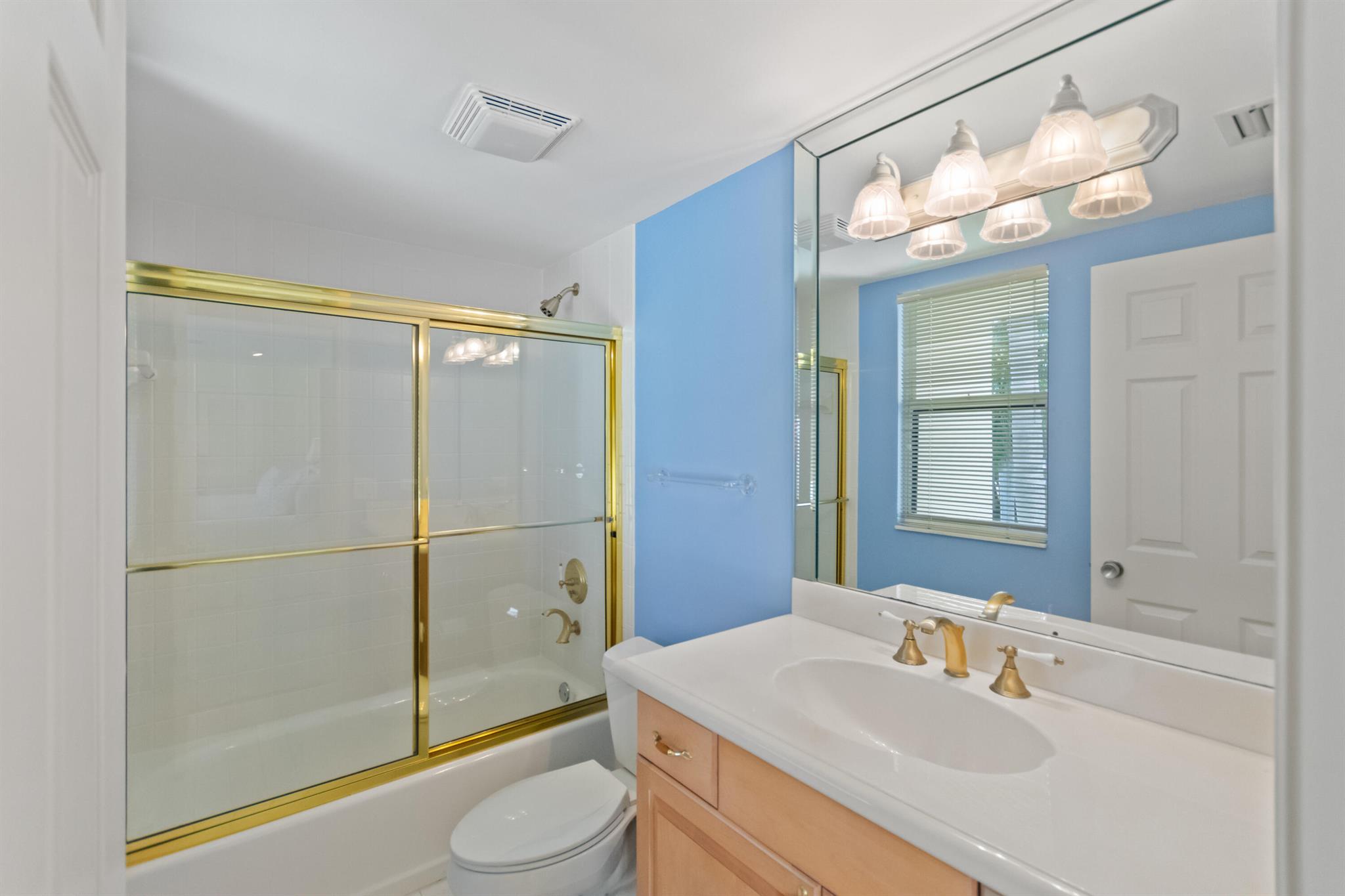 OLD PORT COVE HARBOR VILL - Residential