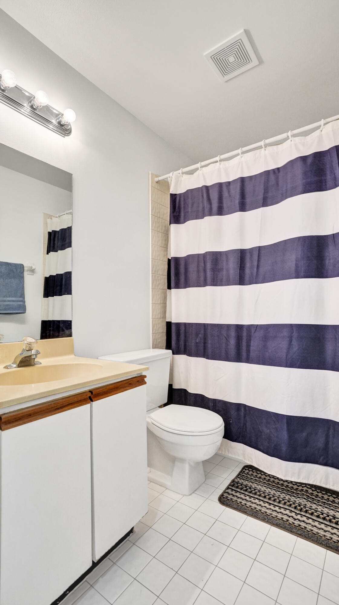 SOUTH LAKE CONDO - Residential