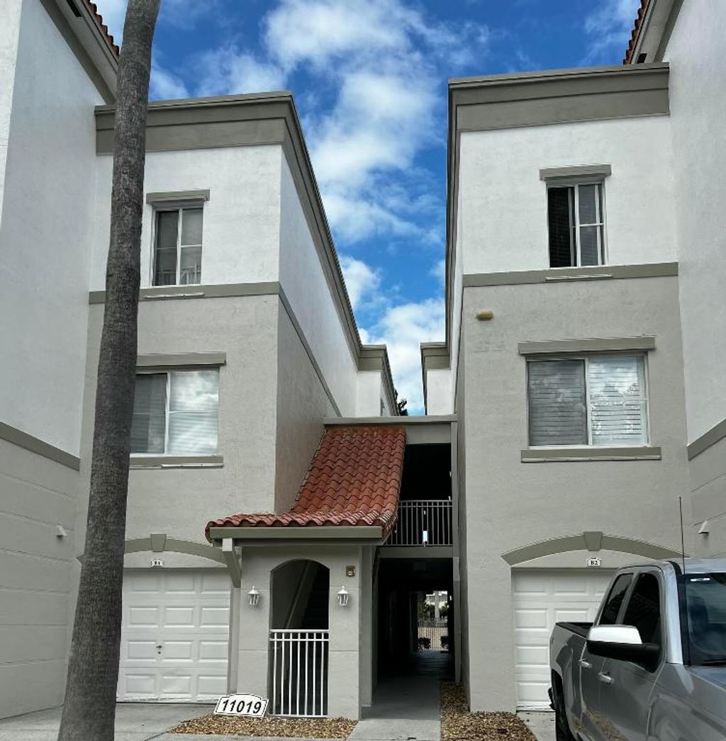 Photo of 11019 Legacy Lane #305, Palm Beach Gardens, FL 33410 (MLS # R11082072)