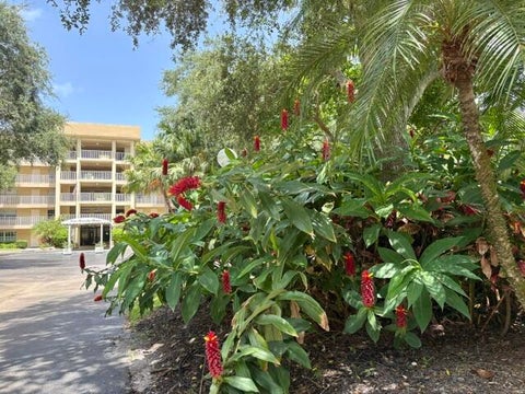 Tiny photo for 804 Cypress Grove Lane #508, Pompano Beach, FL 33069 (MLS # B26050732)