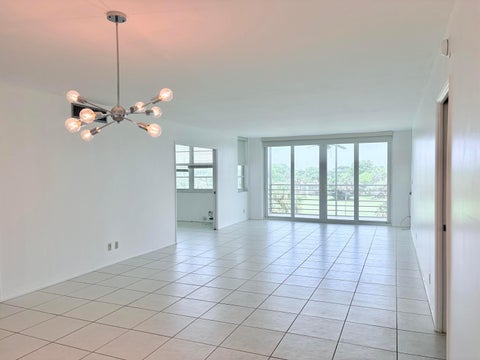 Tiny photo for 804 Cypress Grove Lane #508, Pompano Beach, FL 33069 (MLS # B26050732)