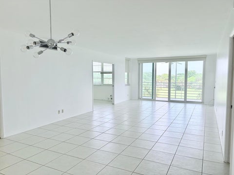 Tiny photo for 804 Cypress Grove Lane #508, Pompano Beach, FL 33069 (MLS # B26050732)