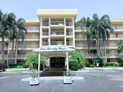 Tiny photo for 804 Cypress Grove Lane #508, Pompano Beach, FL 33069 (MLS # B26050732)