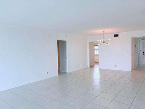 Tiny photo for 804 Cypress Grove Lane #508, Pompano Beach, FL 33069 (MLS # B26050732)