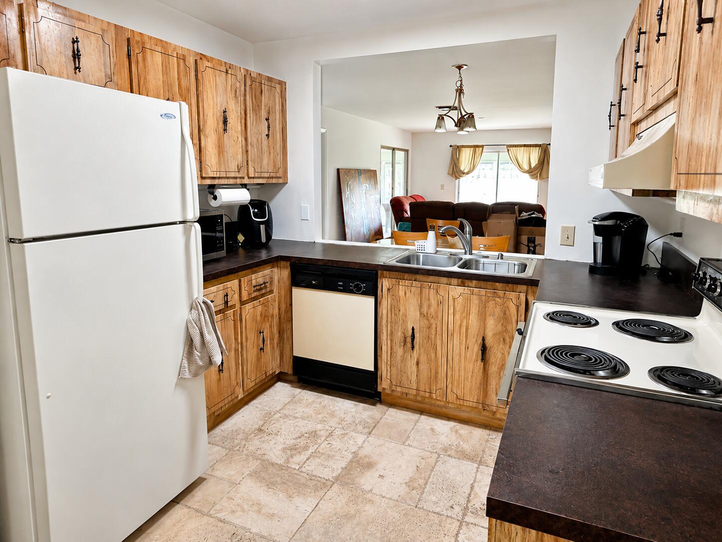 Properties 12497 Guilford Way
