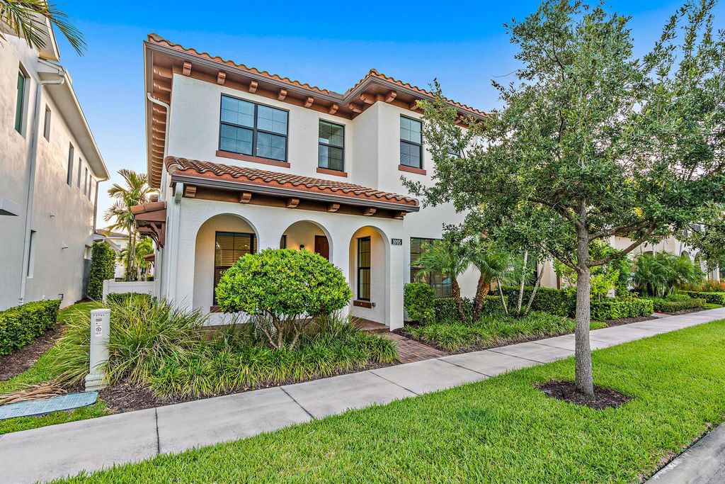 Photo of 1095 Faulkner Terrace, Palm Beach Gardens, FL 33418 (MLS # R10960841)