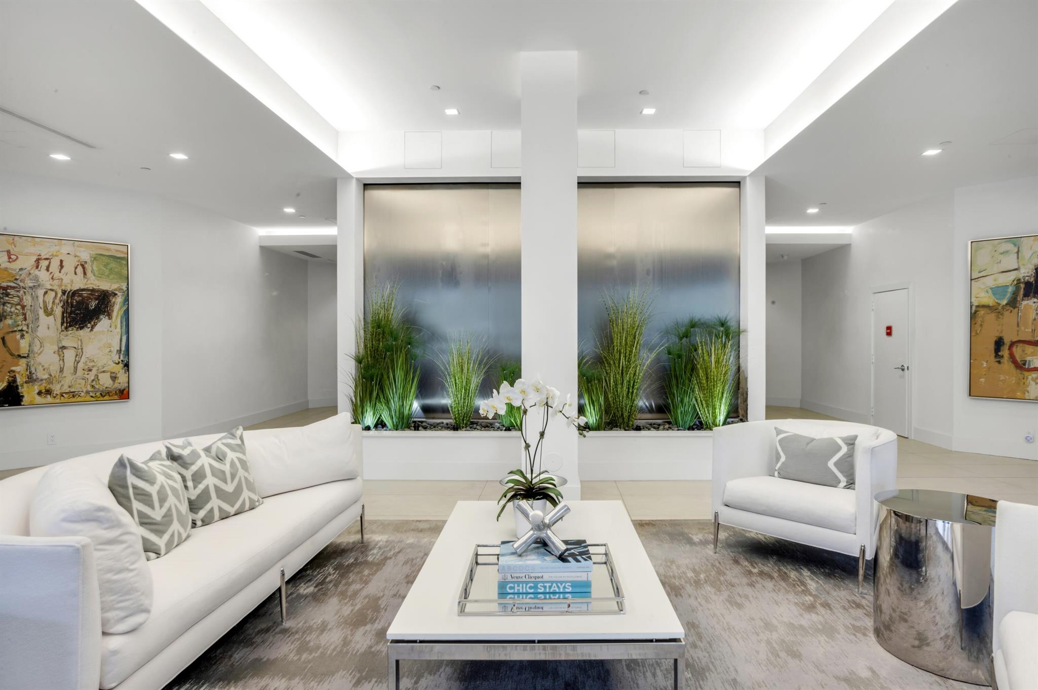 TWENTY ONE HUNDRED CONDO - Residential