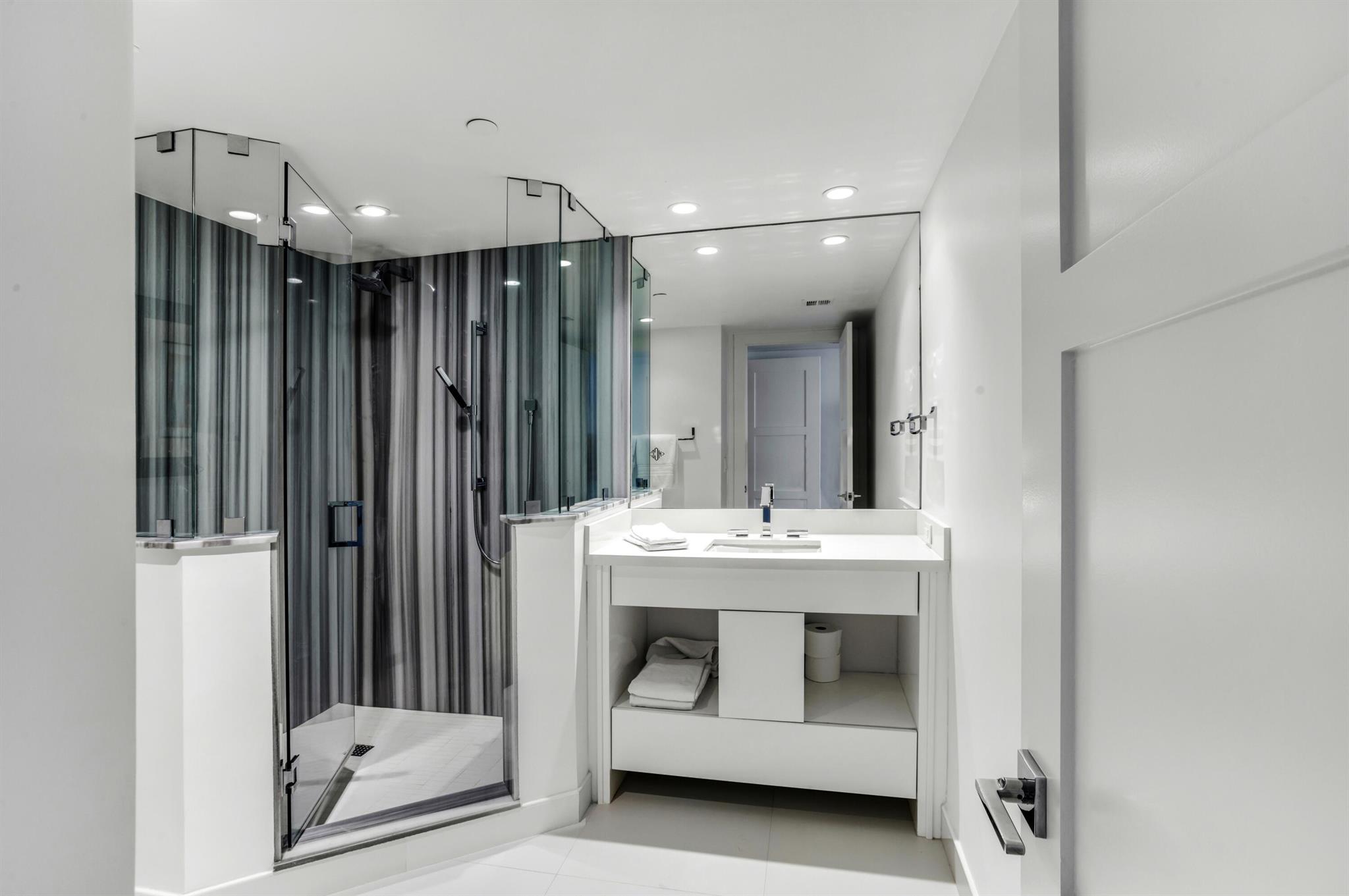 TWENTY ONE HUNDRED CONDO - Residential