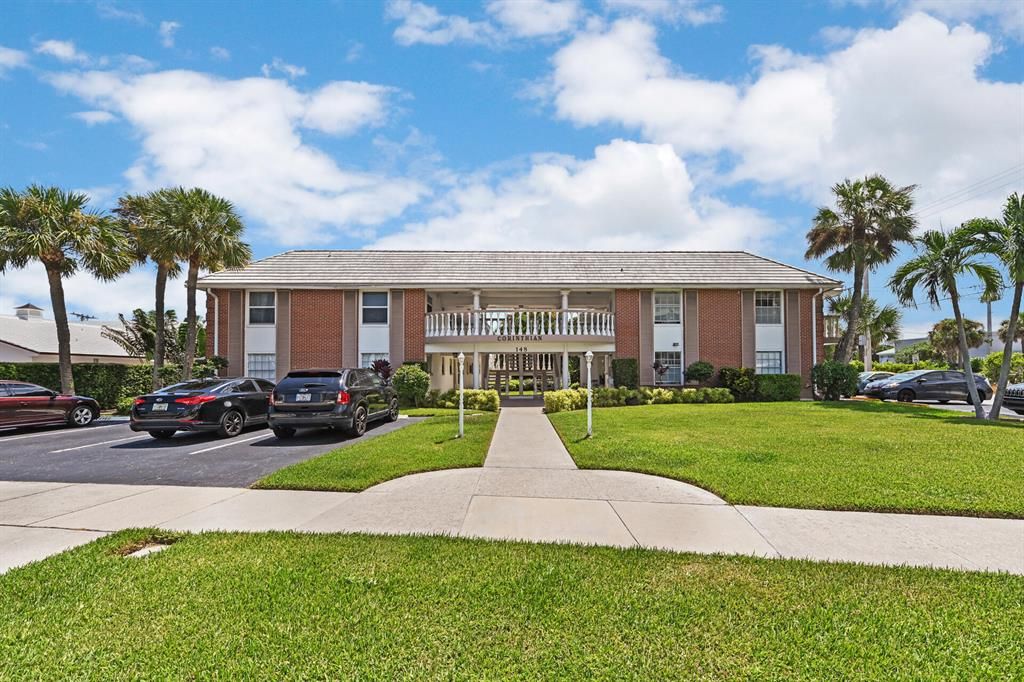 Photo of 148 Yacht Club Drive #13, North Palm Beach, FL 33408 (MLS # R10761713)