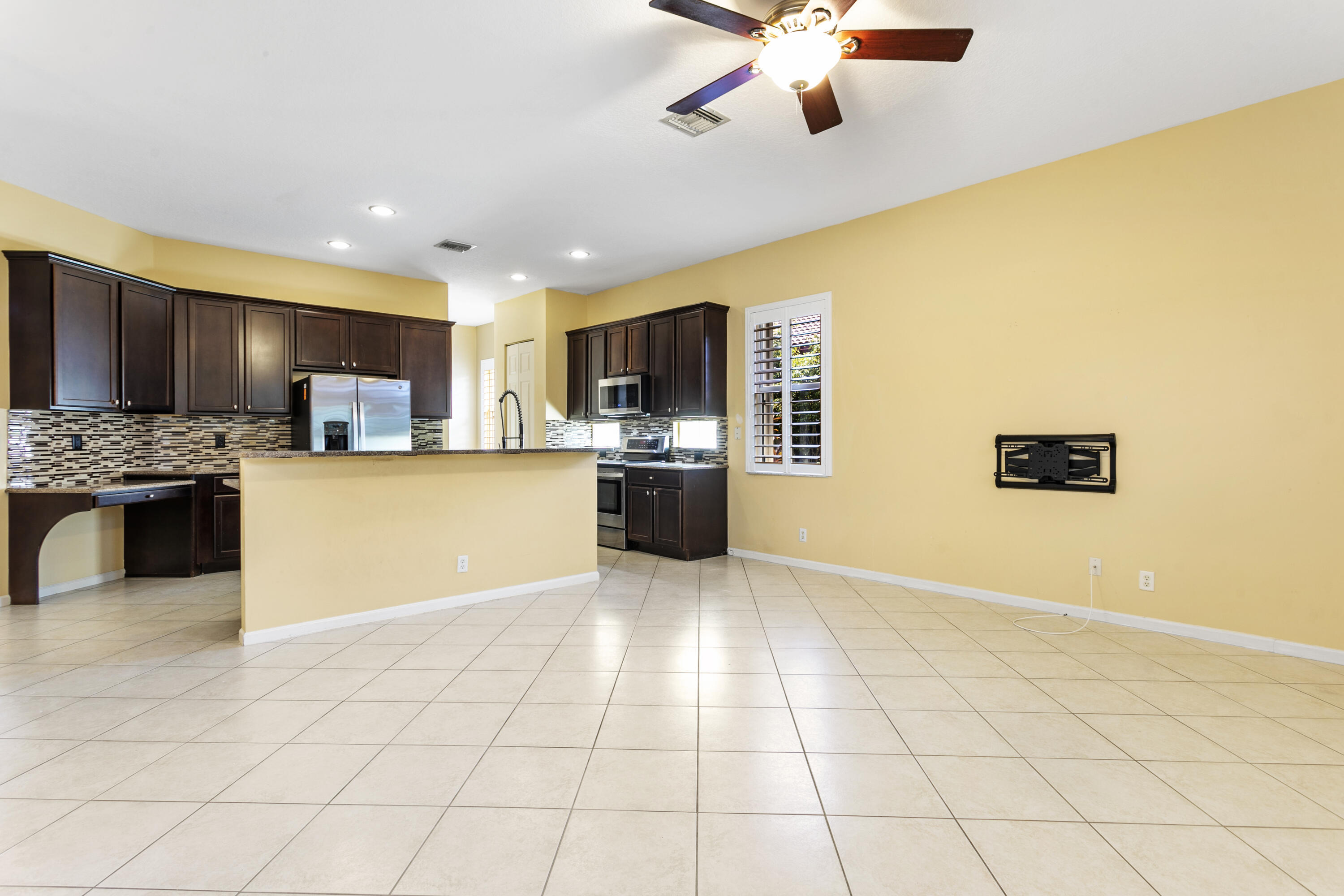 WHITEHORSE ESTATES 2 - Residential