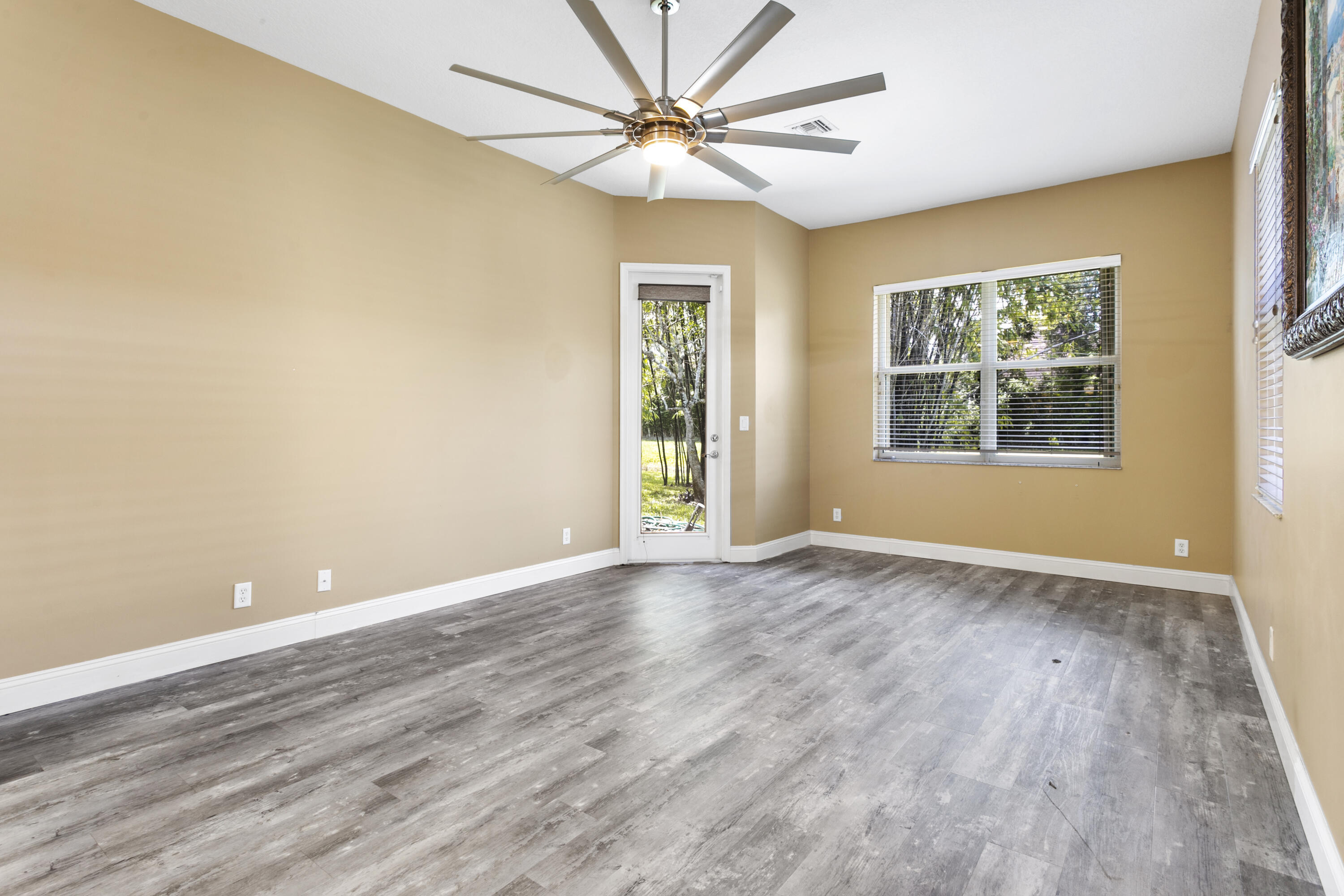 WHITEHORSE ESTATES 2 - Residential