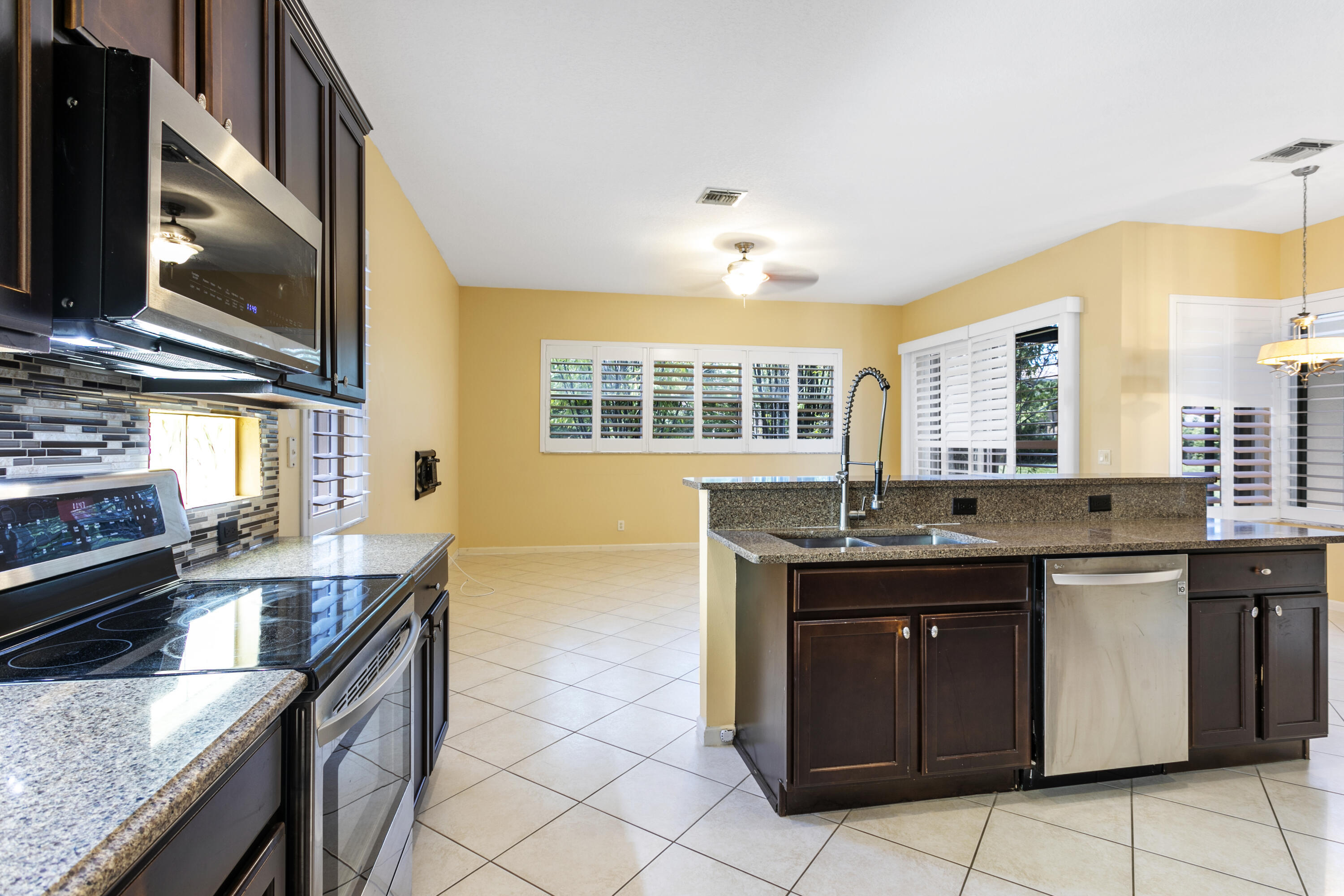 WHITEHORSE ESTATES 2 - Residential