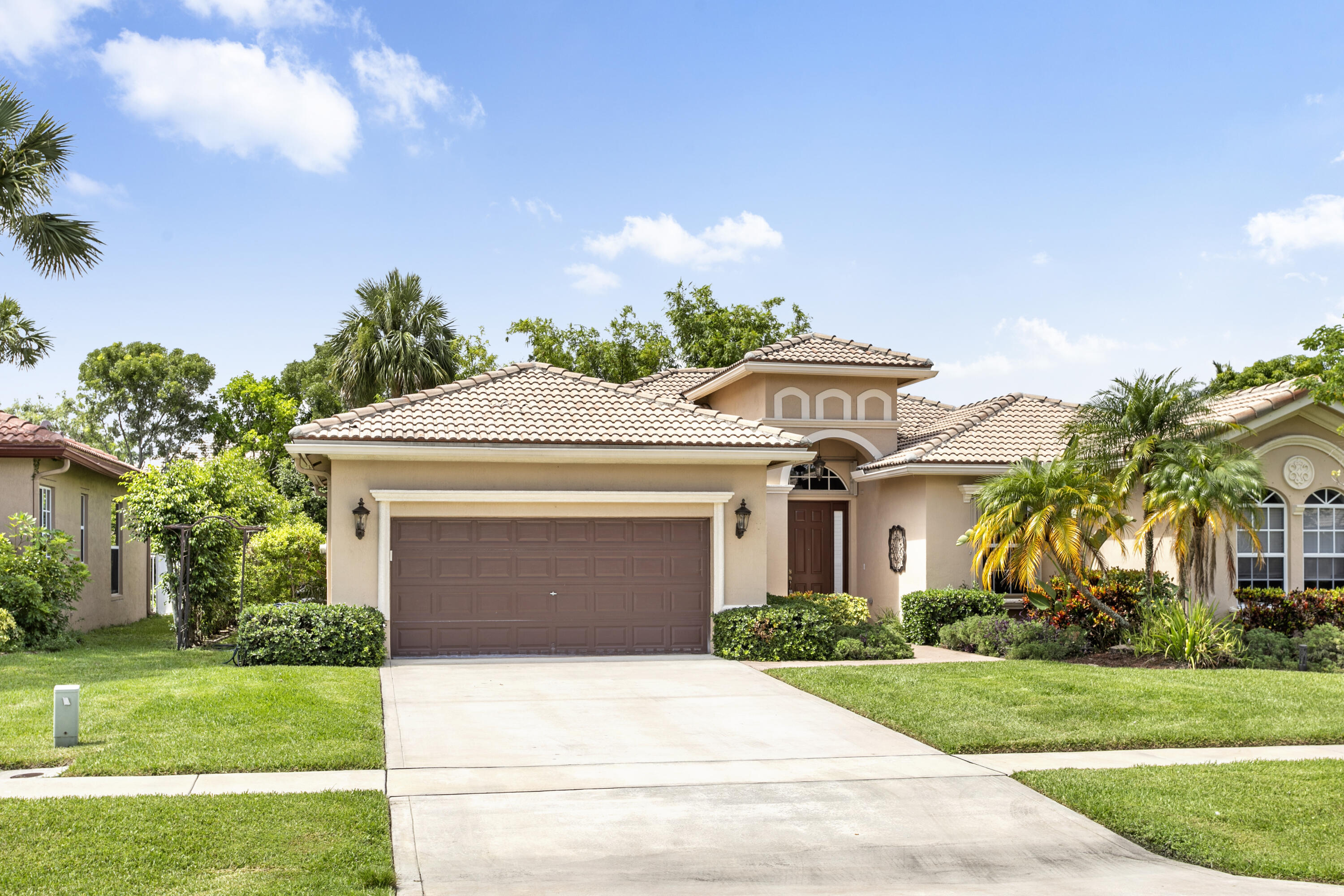 WHITEHORSE ESTATES 2 - Residential