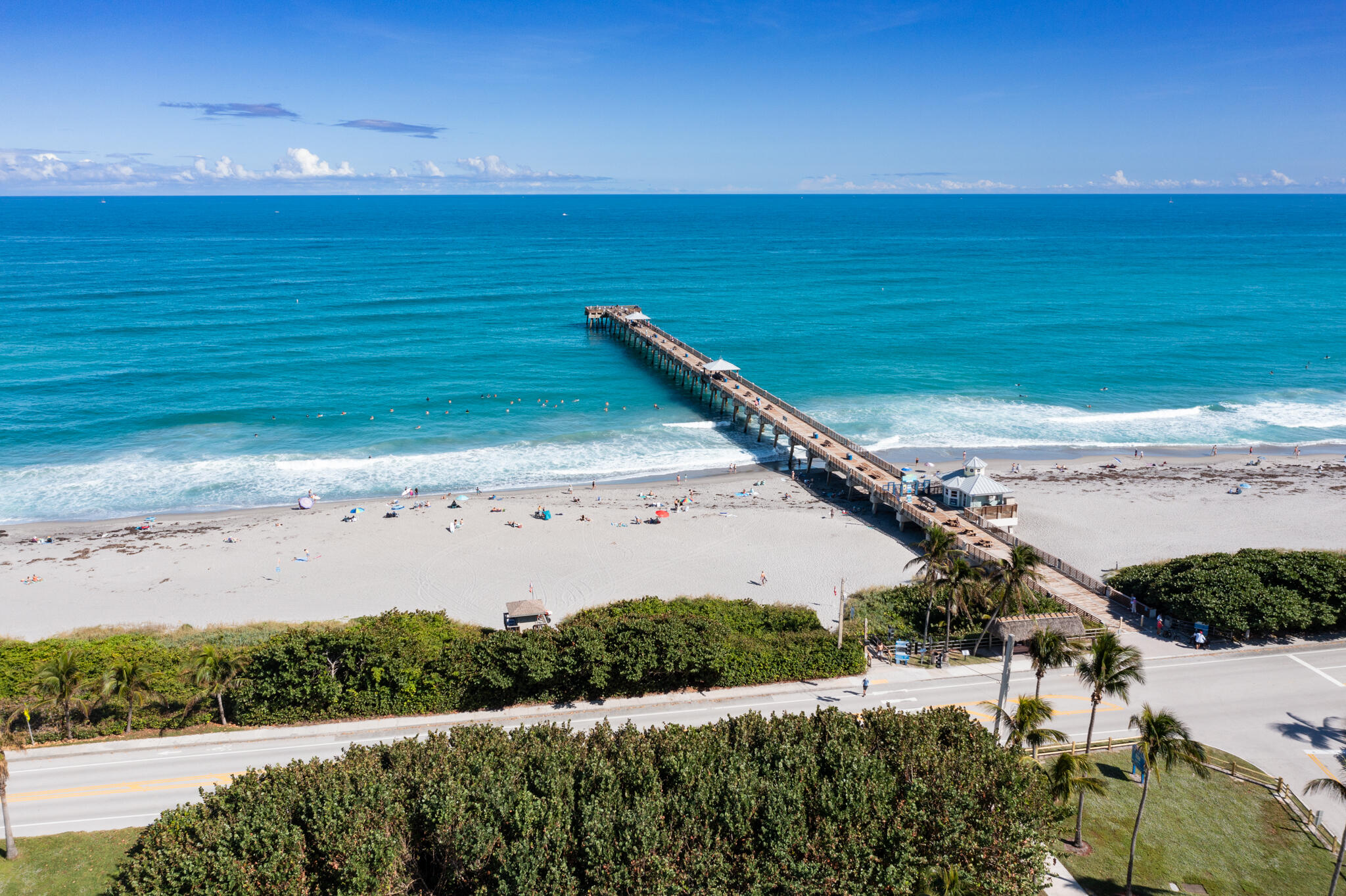 BEACHCOMBER CONDO - Residential Lease