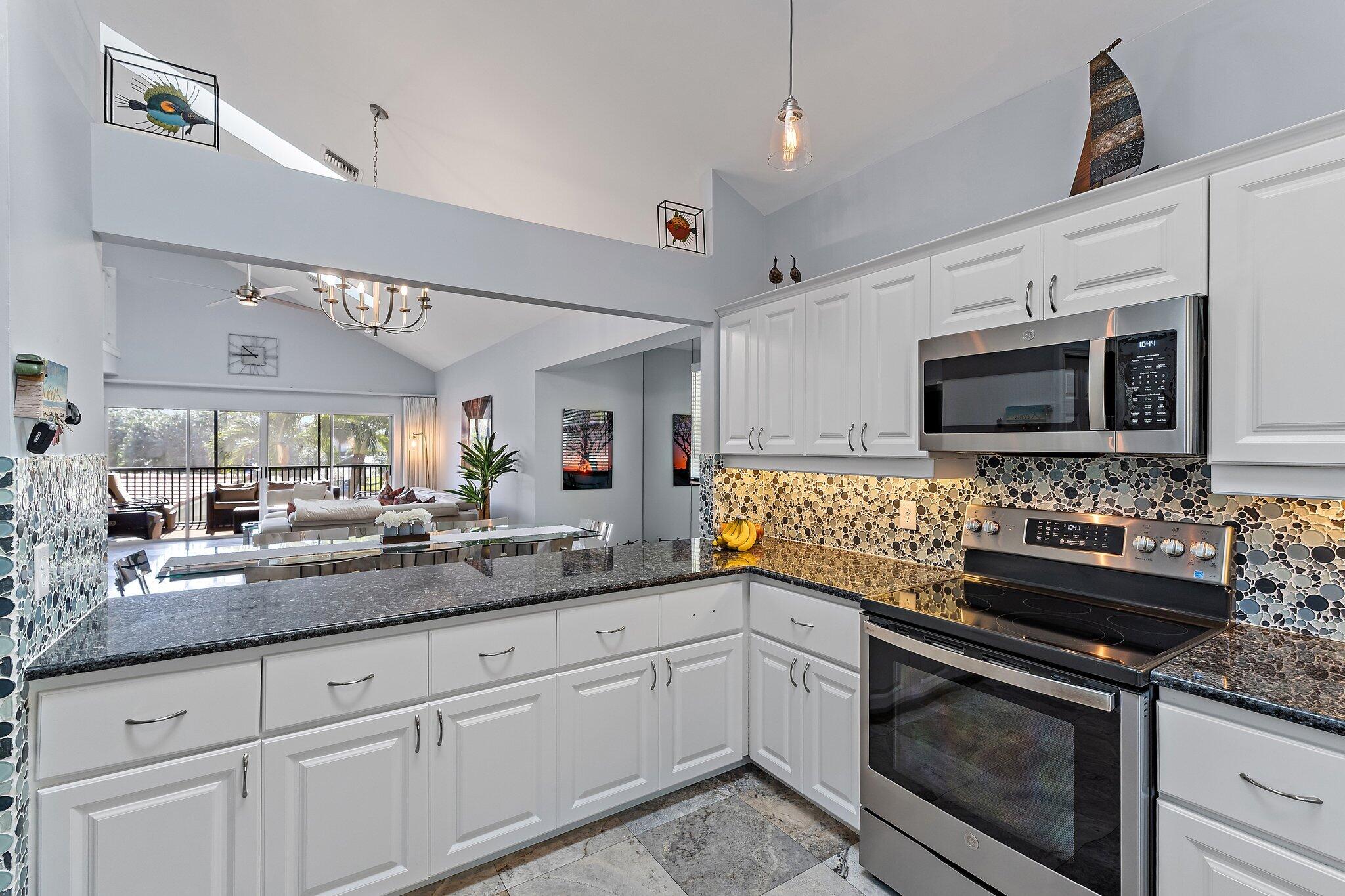 BEACHCOMBER CONDO - Residential Lease