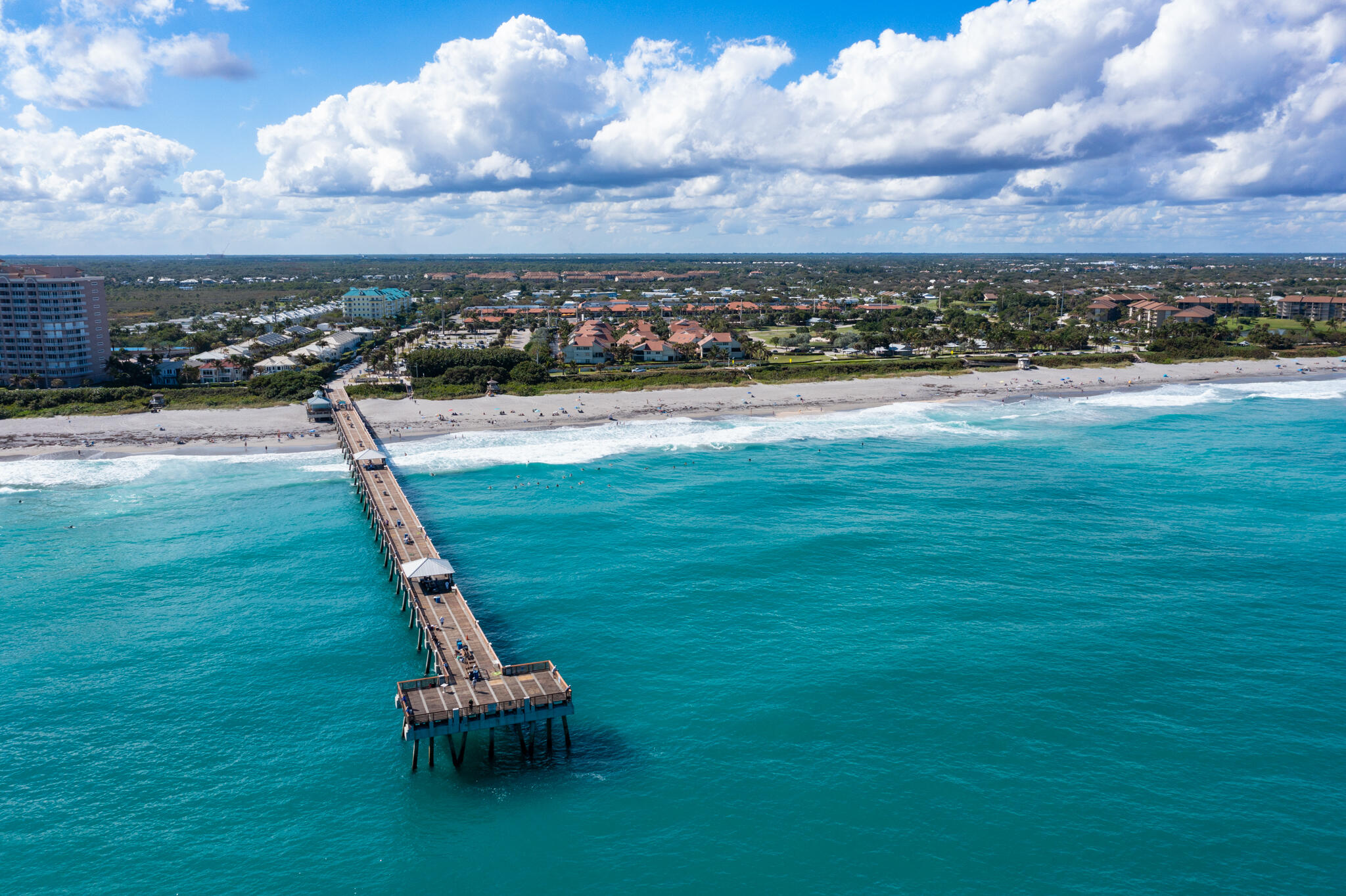 BEACHCOMBER CONDO - Residential Lease