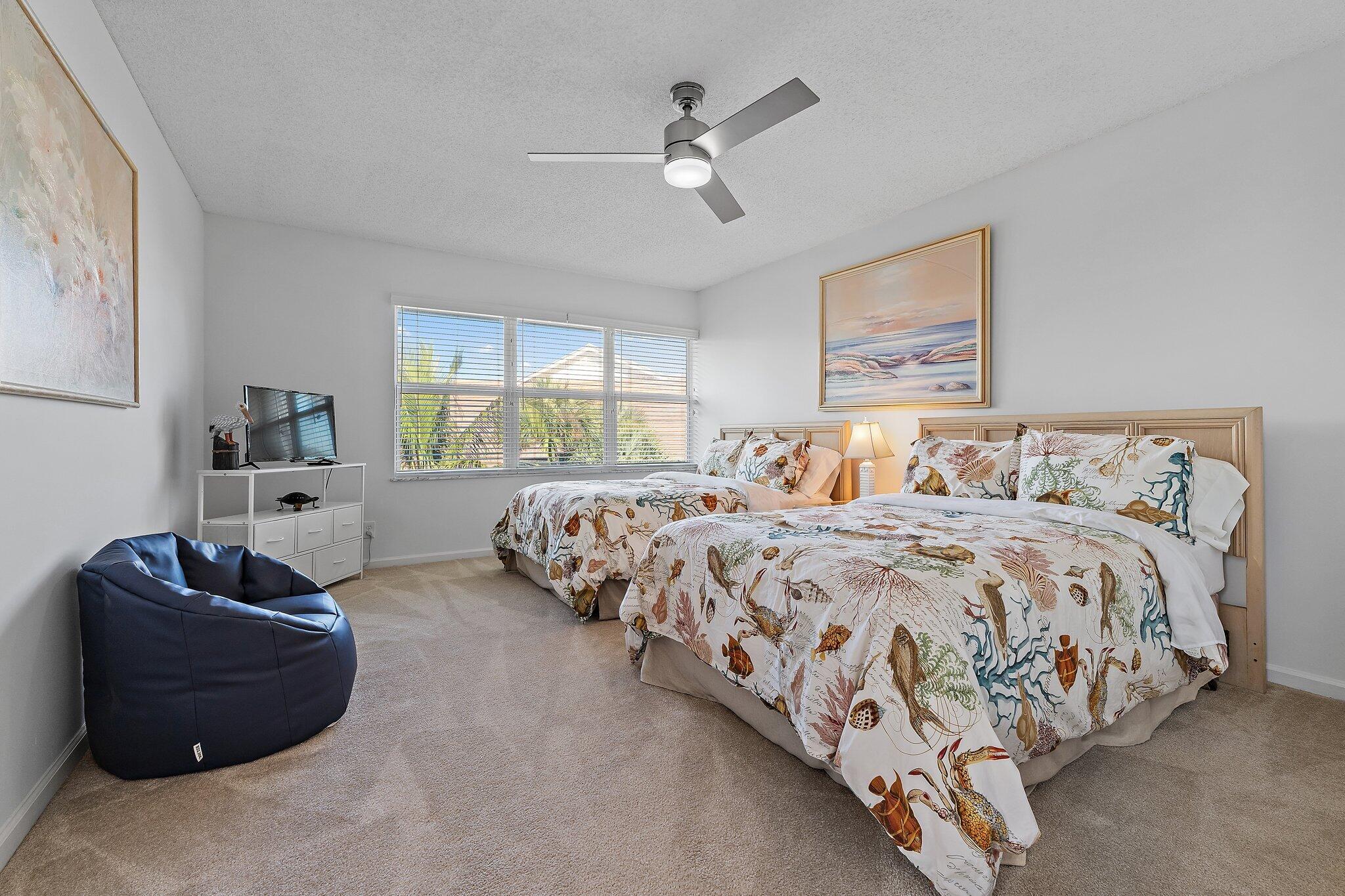 BEACHCOMBER CONDO - Residential Lease