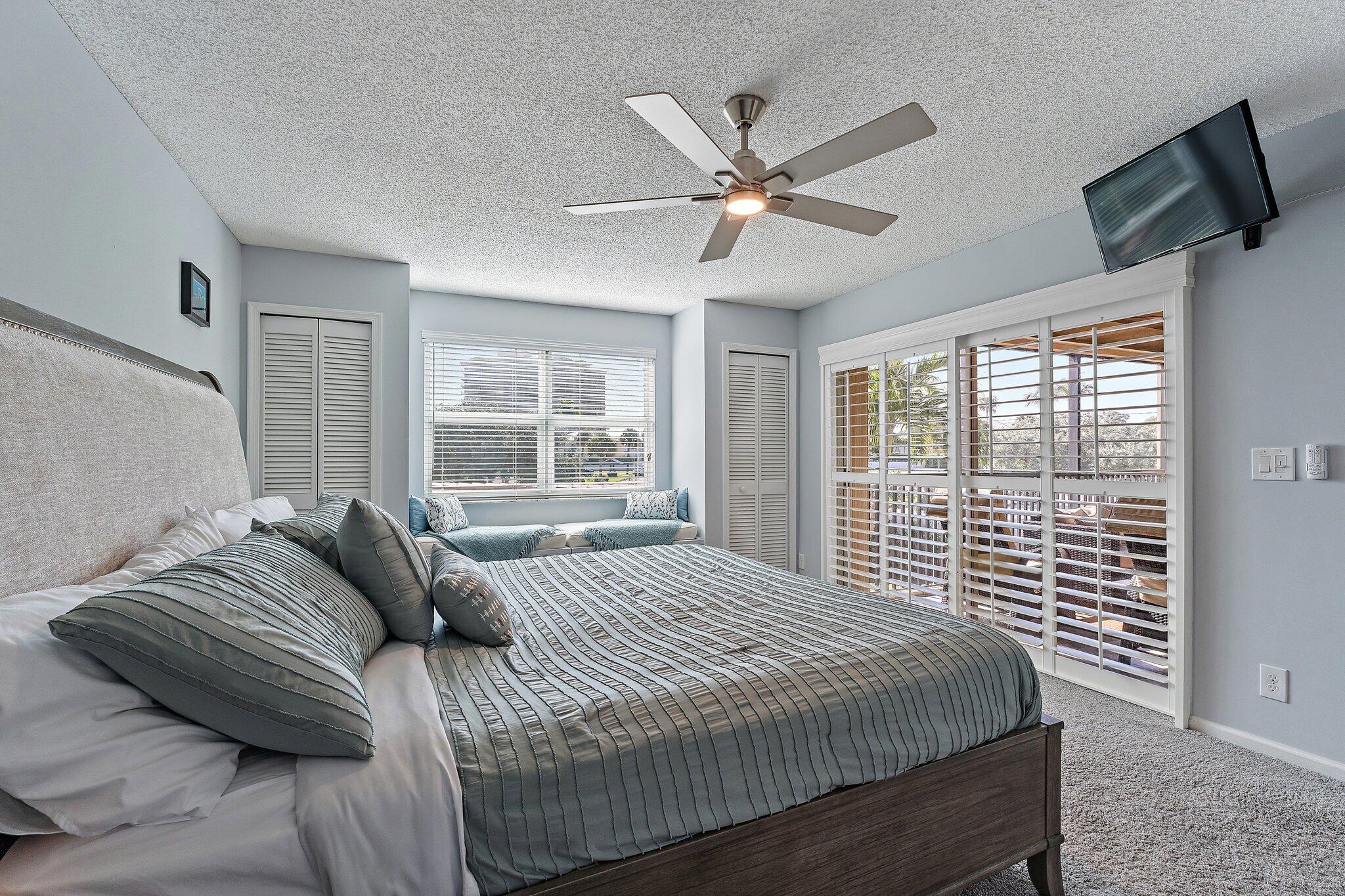 BEACHCOMBER CONDO - Residential Lease