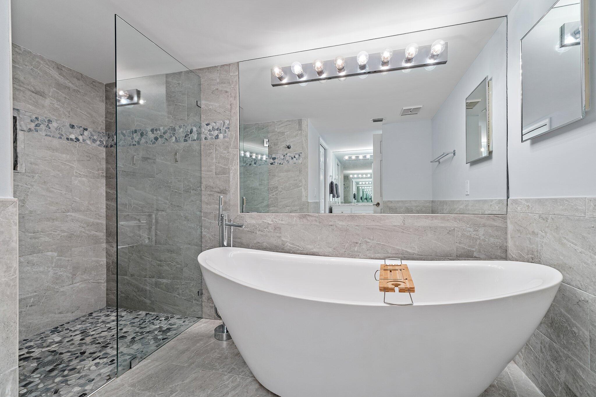 BEACHCOMBER CONDO - Residential Lease