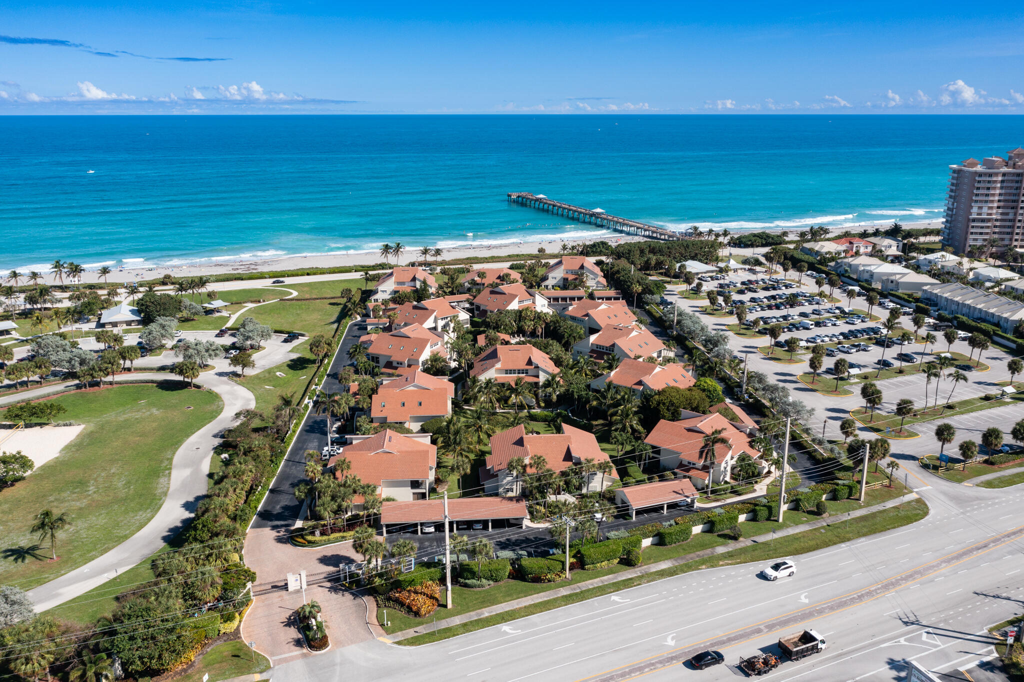 BEACHCOMBER CONDO - Residential Lease