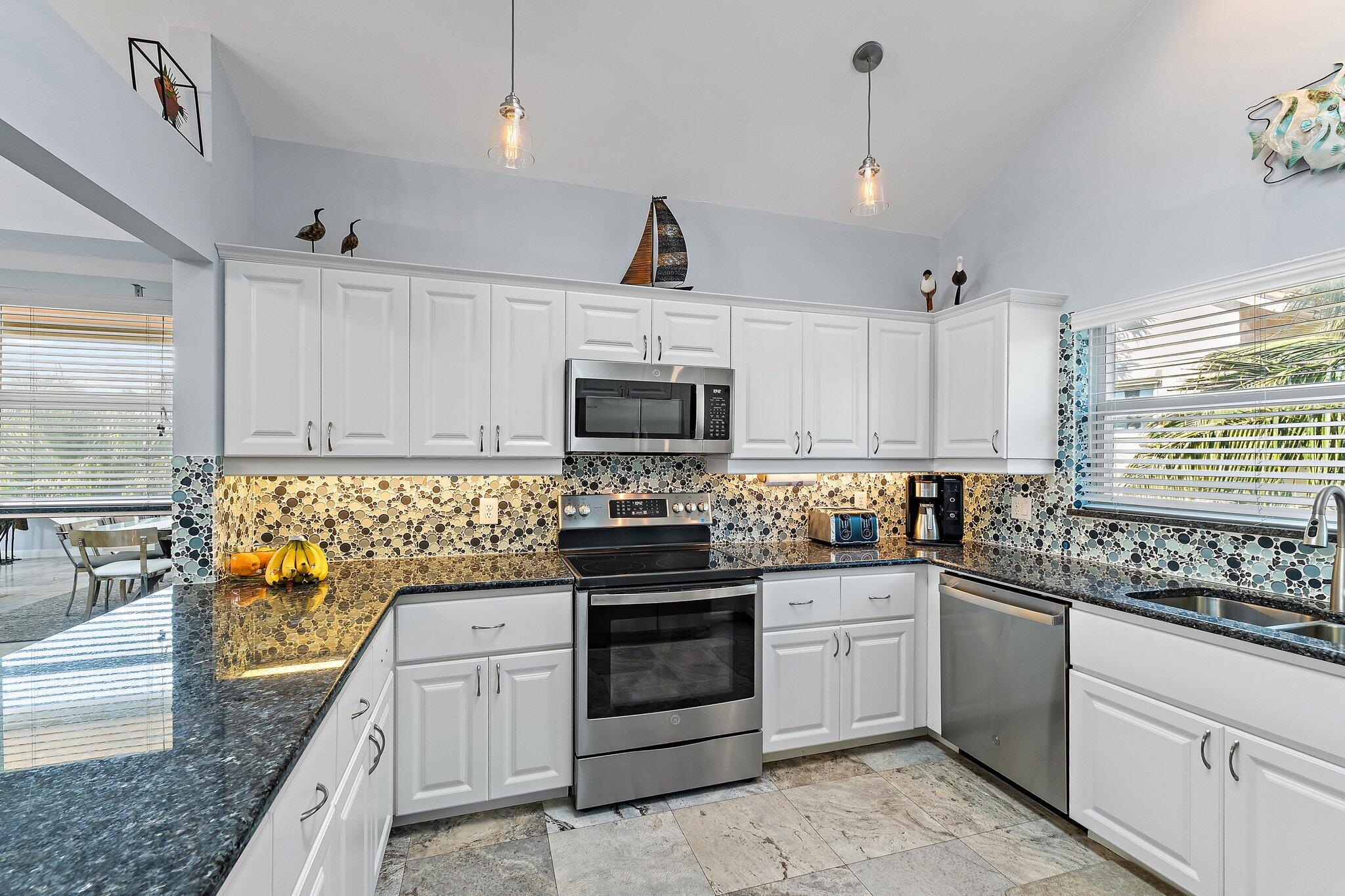 BEACHCOMBER CONDO - Residential Lease