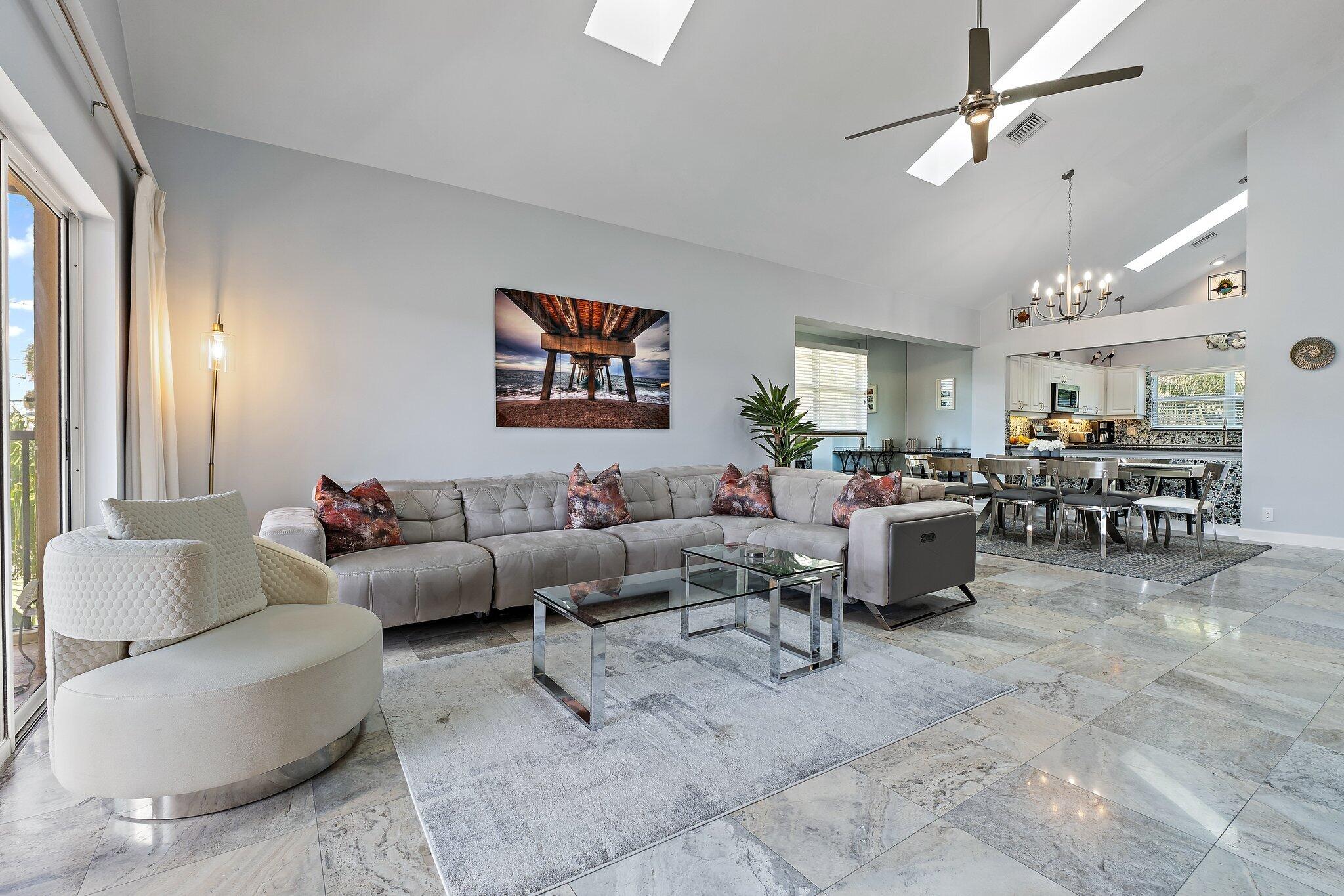 BEACHCOMBER CONDO - Residential Lease