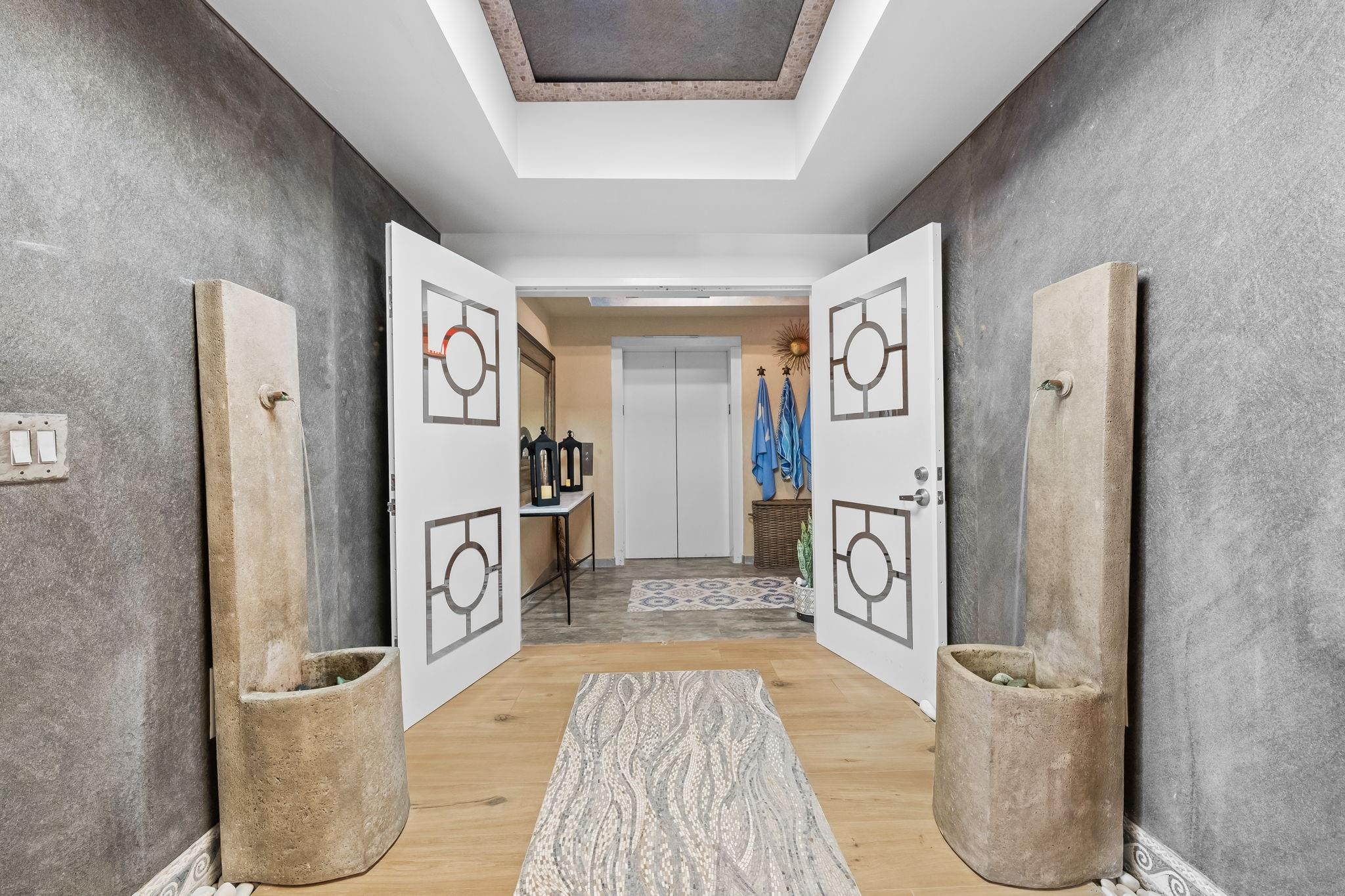 704 N Ocean Blvd 404