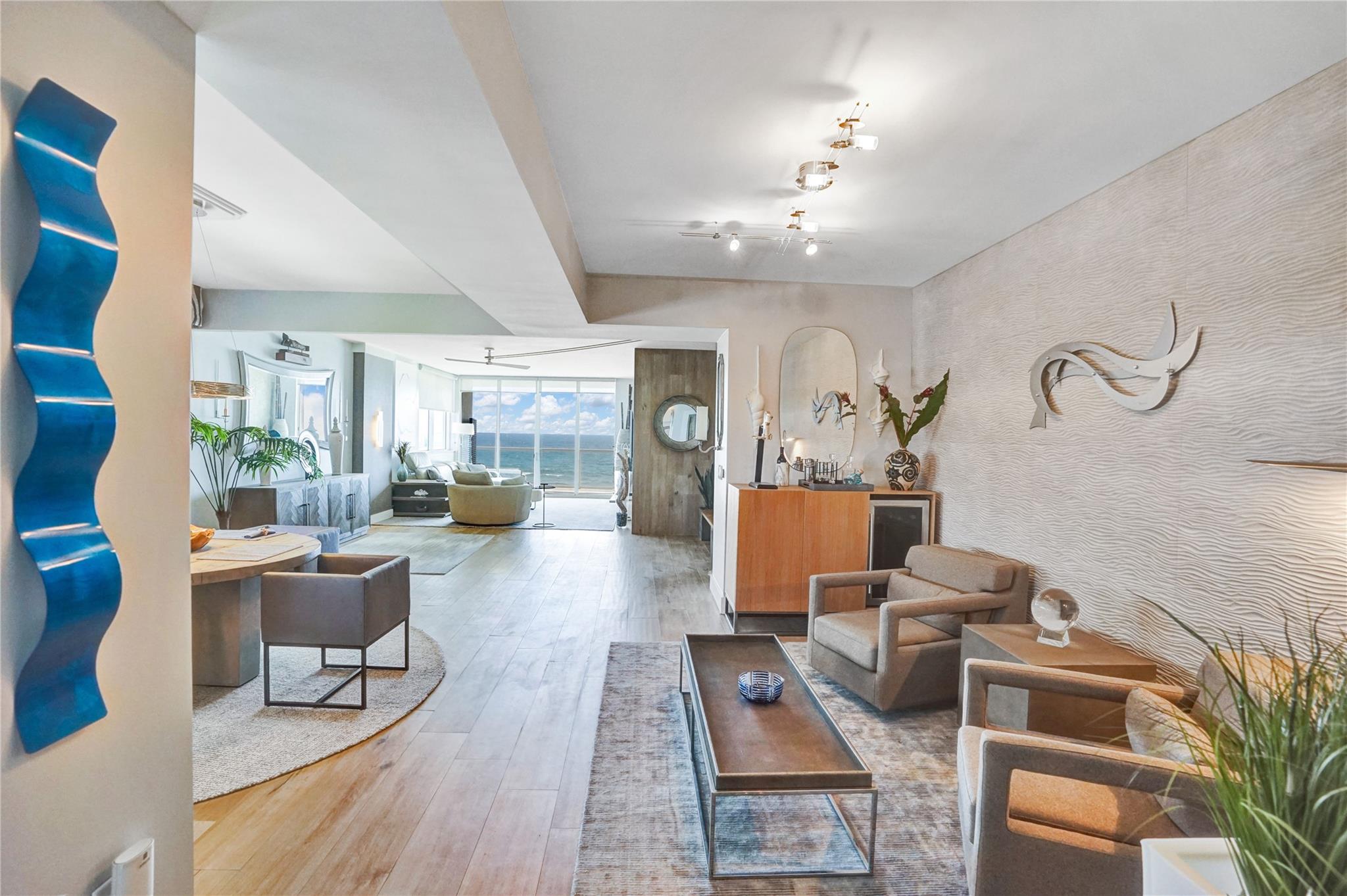 704 N Ocean Blvd 404, Pompano Beach, FL, 33062/$1,988,000 4 704 N Ocean Blvd 404