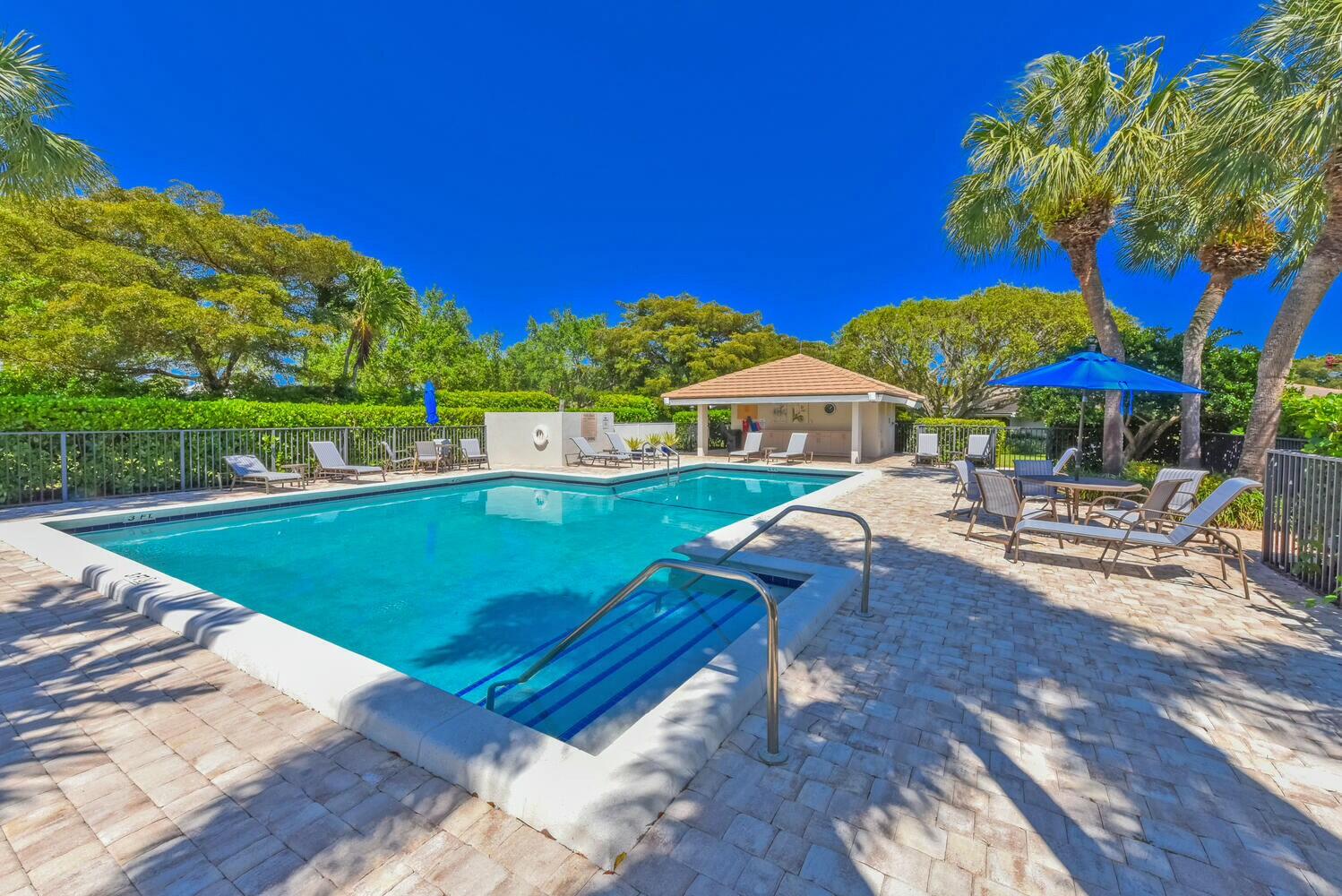 WINDWARD AT JONATHANS LANDING - Residential Lease