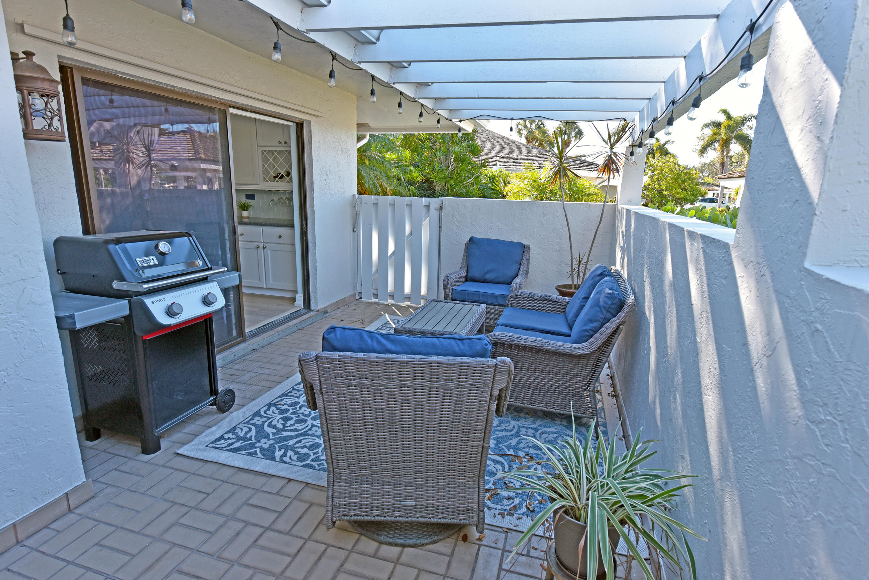 WINDWARD AT JONATHANS LANDING - Residential Lease