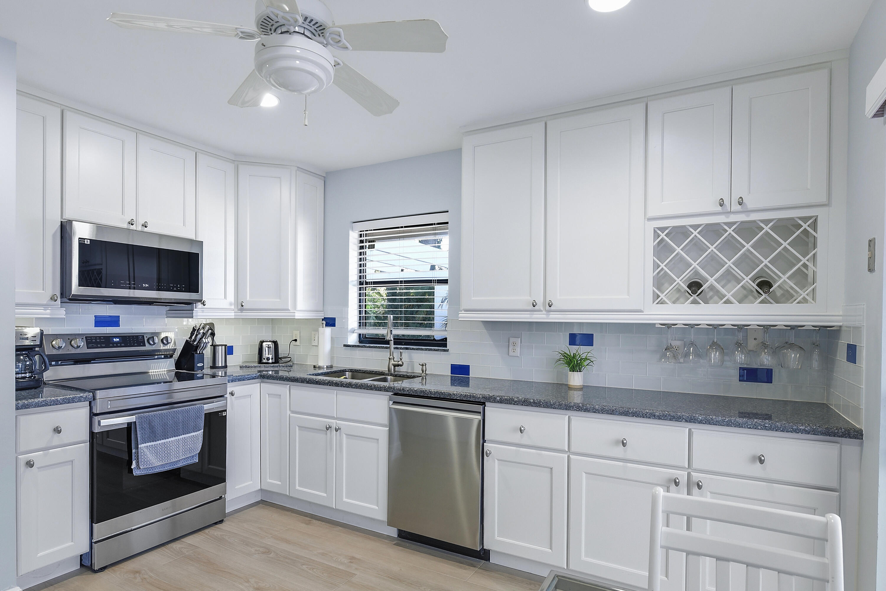 WINDWARD AT JONATHANS LANDING - Residential Lease