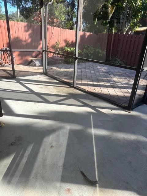 PALM-AIRE VILLAGE 4TH SEC - Residential Lease