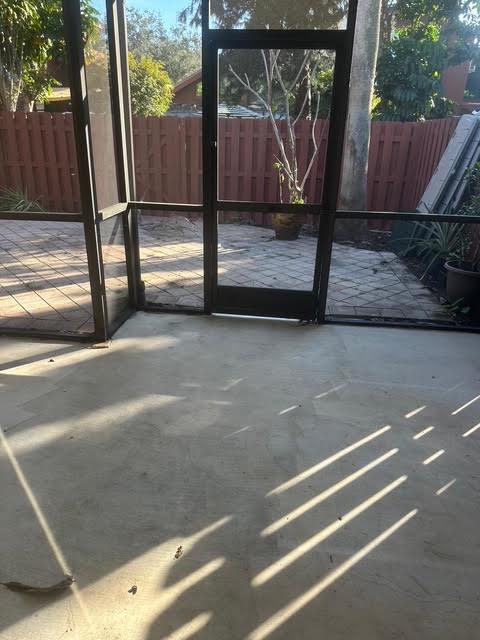 PALM-AIRE VILLAGE 4TH SEC - Residential Lease