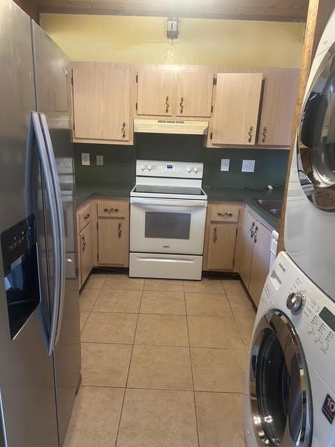 PALM-AIRE VILLAGE 4TH SEC - Residential Lease