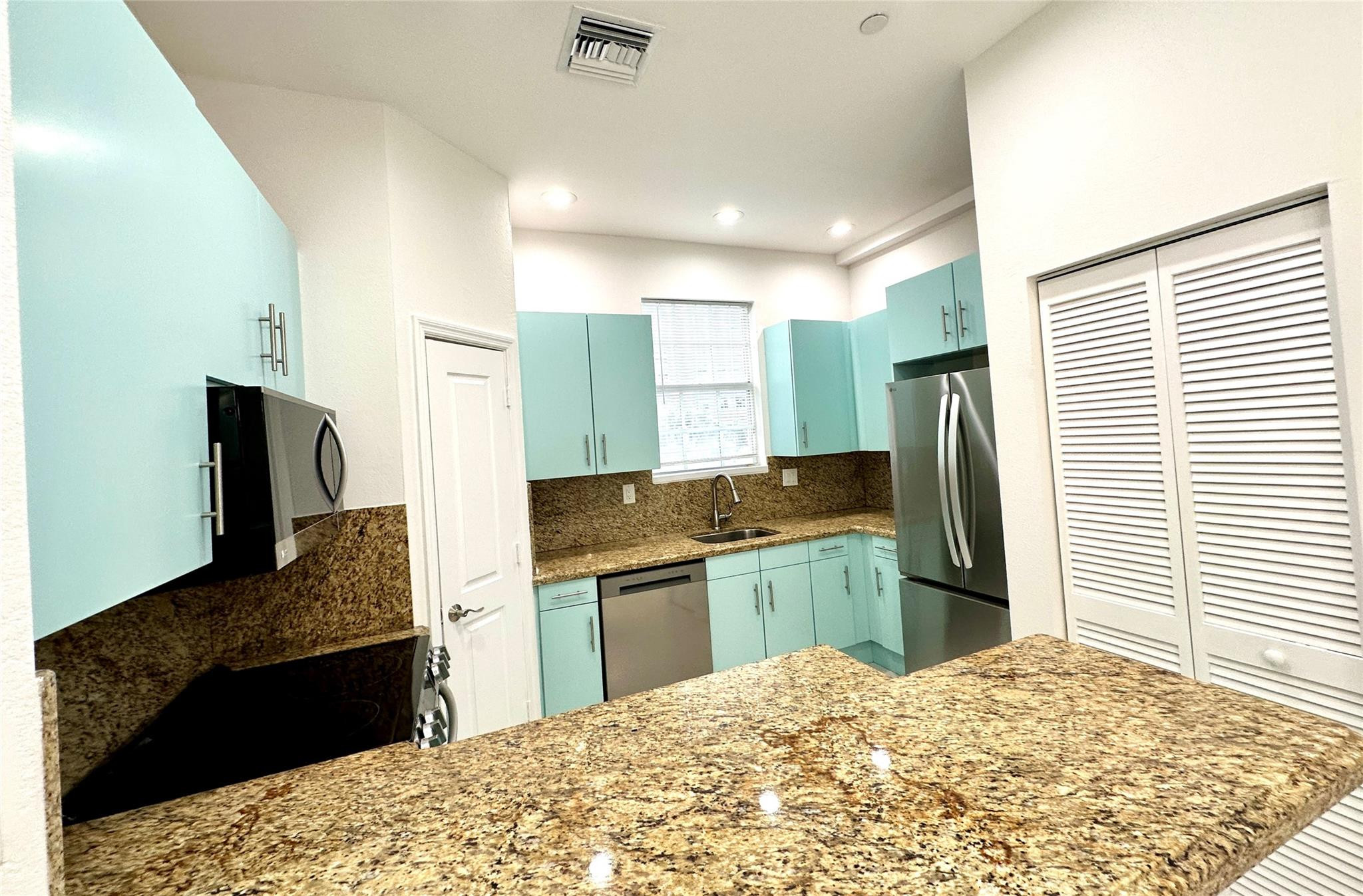 3213 NE 5th Street 201