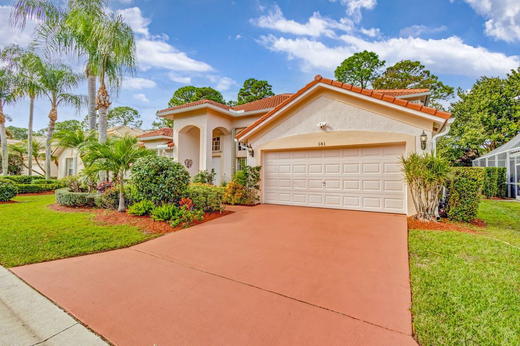 Photo of 181 Bent Tree Drive, Palm Beach Gardens, FL 33418 (MLS # R11056225)
