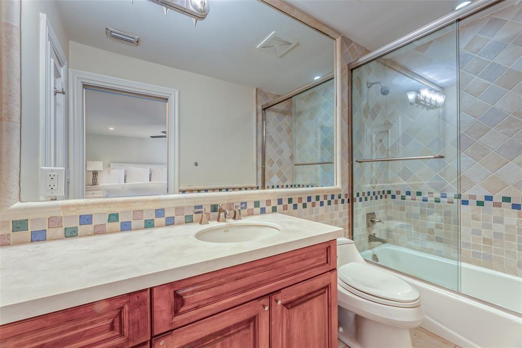 HARBOR BEACH - Residential Lease